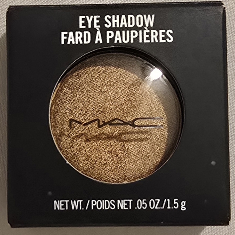 MAC Cosmetics Amber Lights Frost Eye Shadow